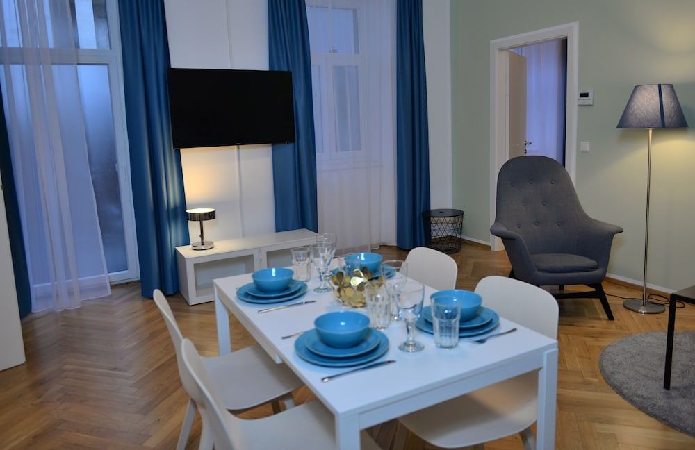 Jimmy's Apartments Suites Suite, 1 Bedroom 7