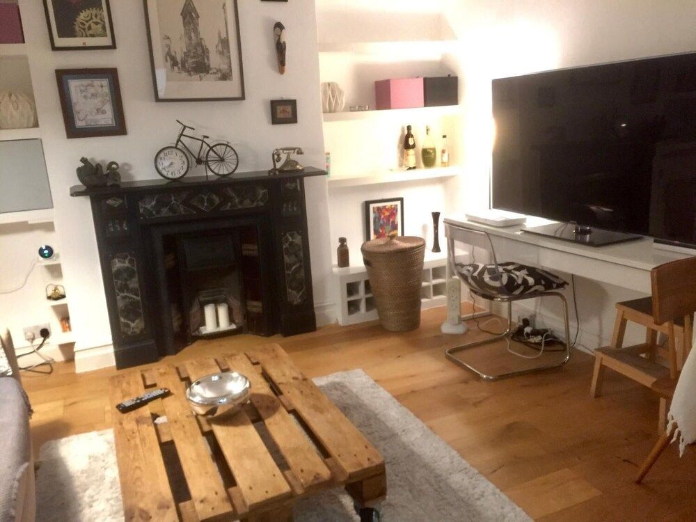 undefined Wilde Victorian Room & private Bathroom 10