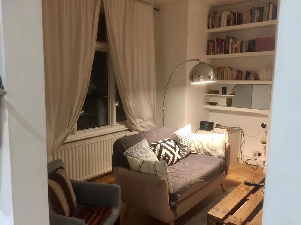 undefined Wilde Victorian Room & private Bathroom 6