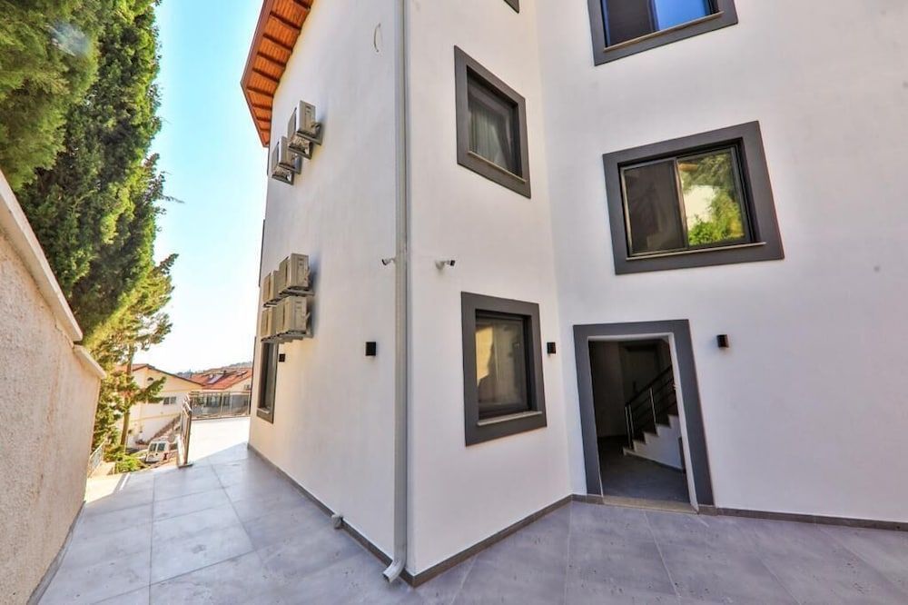 undefined Happy Kas Apart 4