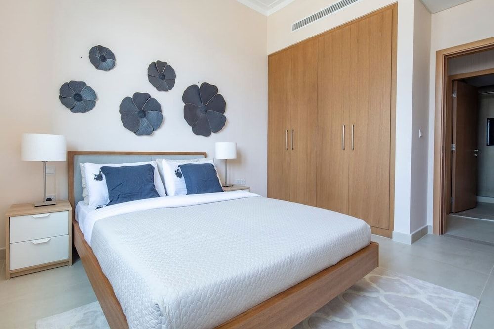 undefined Modern 2BR w/ Tranquil Ambience in Emirates Hills! 8