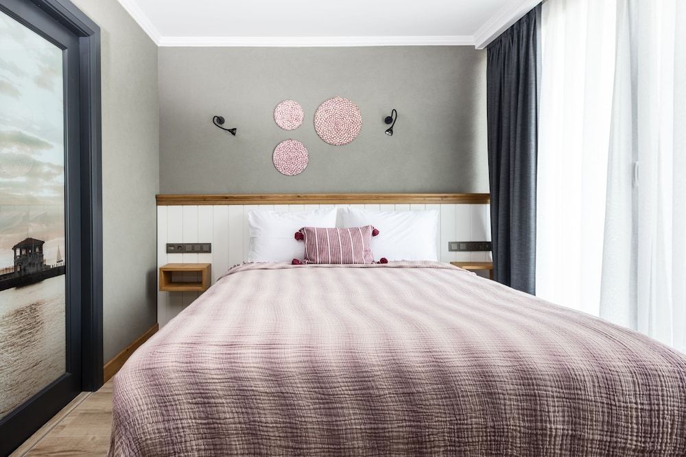 Istanbul Old City Colorful Houses Balat PETRION Hotel Double Room 2