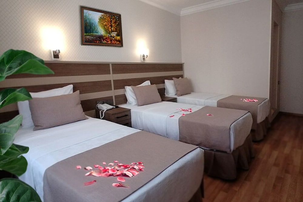 undefined Sembol Hotel 8