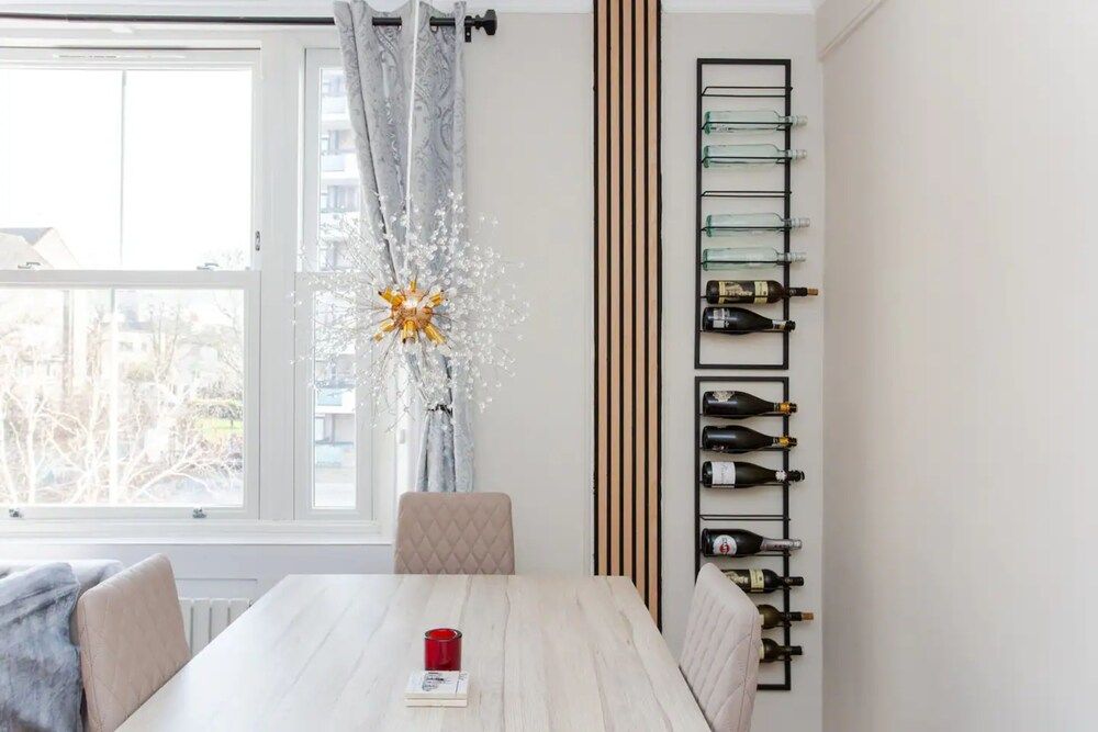 undefined Stylish 2 Bedroom Apartment Near Regents Park 9