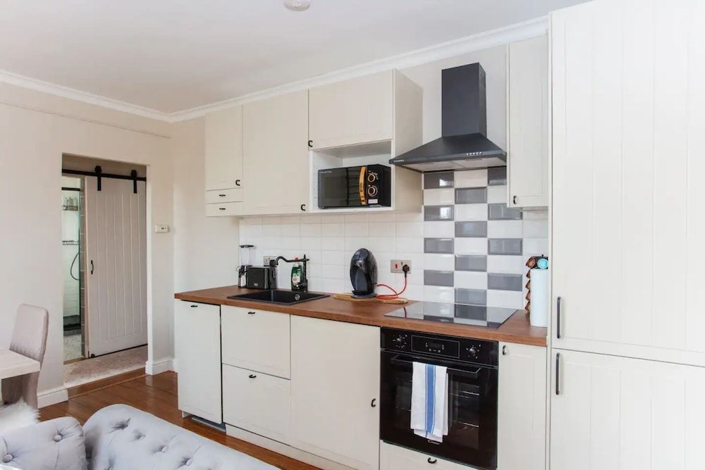 undefined Stylish 2 Bedroom Apartment Near Regents Park 8