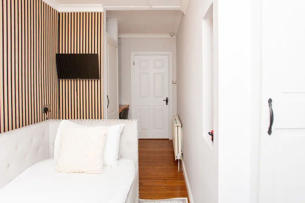 undefined Stylish 2 Bedroom Apartment Near Regents Park 6