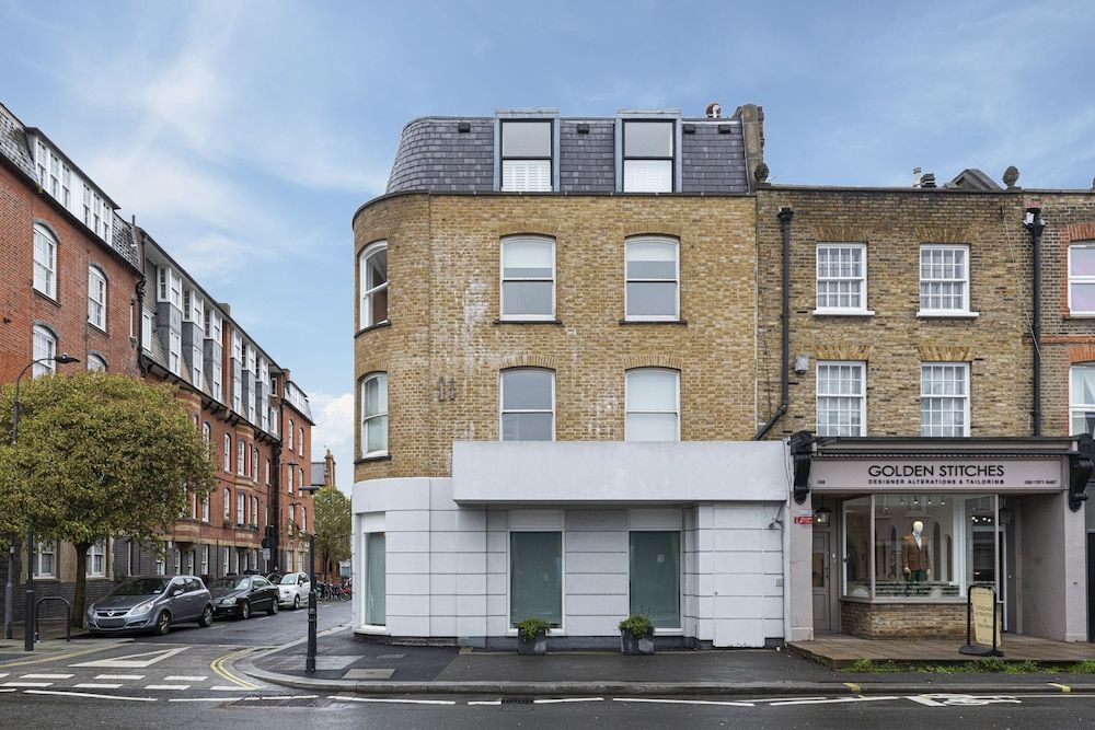 undefined JOIVY Artsy Studio Flat in Fulham near River Thames 4