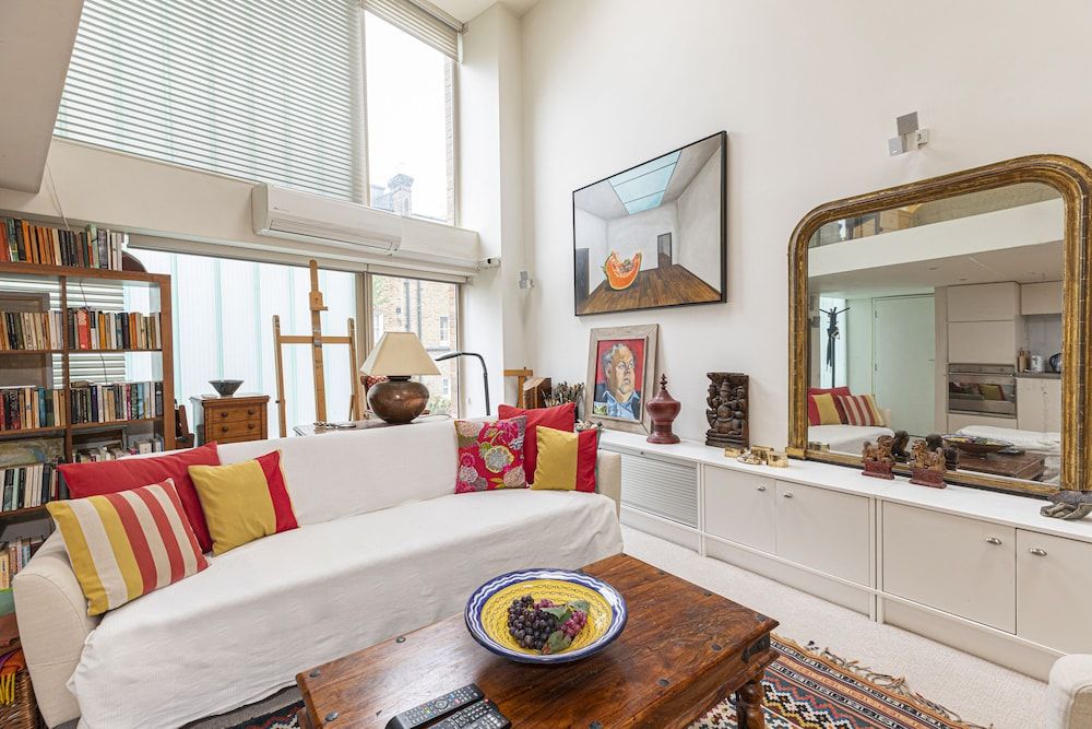 undefined JOIVY Artsy Studio Flat in Fulham near River Thames 8
