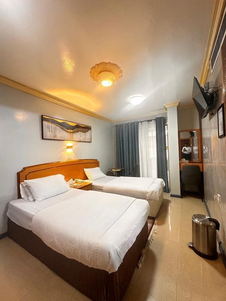 Maaeen Hotel Standard Double or Twin Room 11
