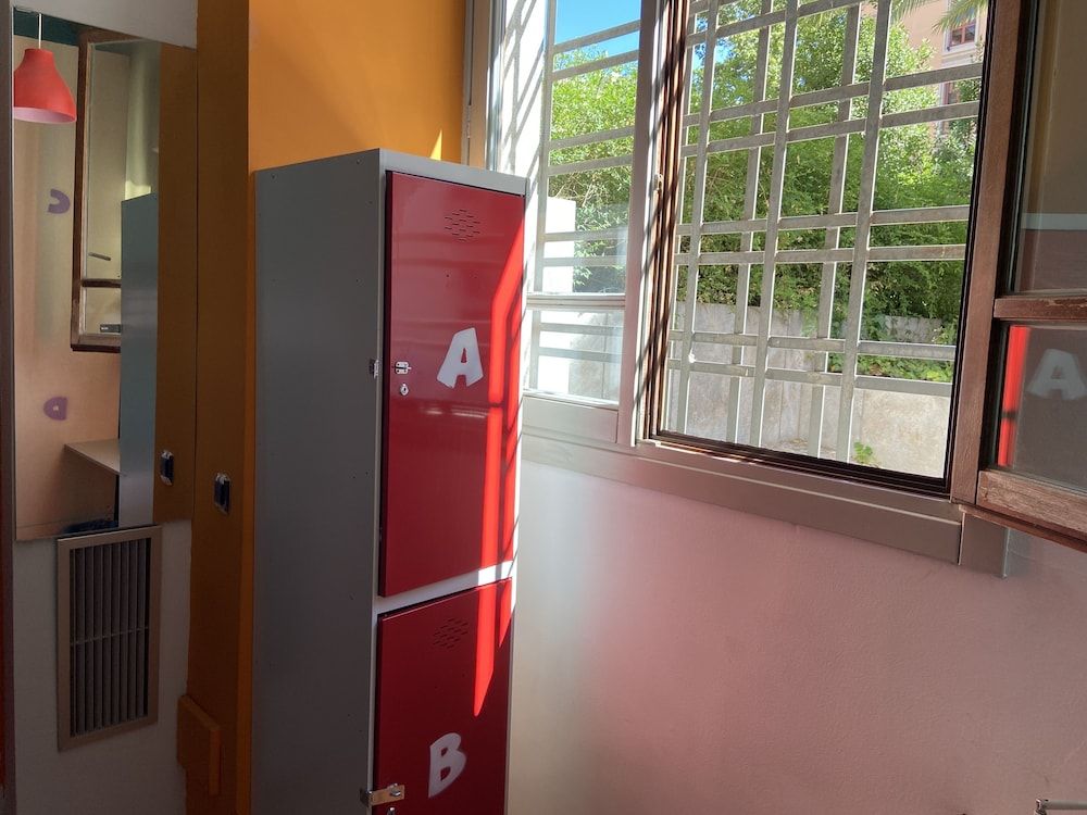 Hostel Center Madrid 1 bed in 6-Bed Mixed Dormitory Room 12