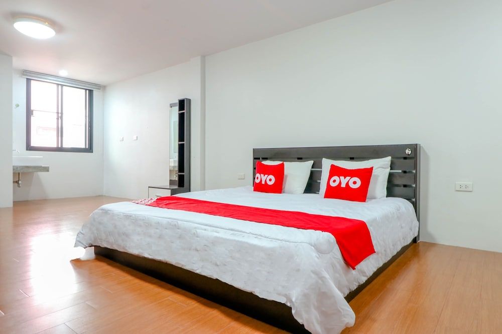 OYO 935 The Palm Apartment Basic Double Room 7