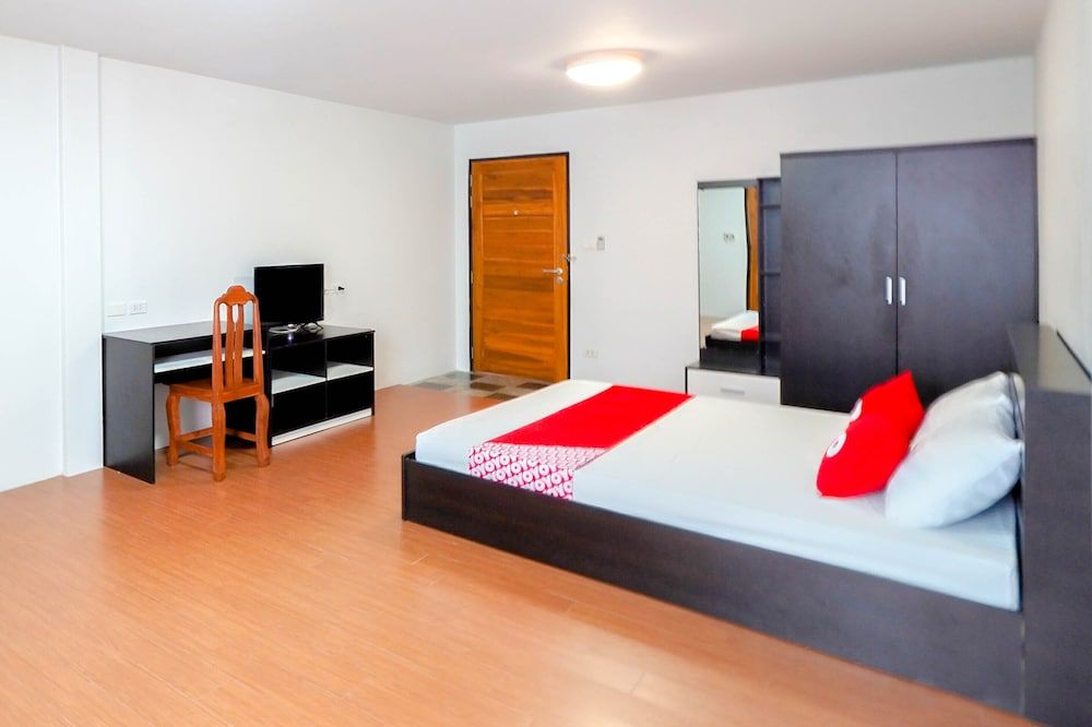 OYO 935 The Palm Apartment Superior Double Room 5