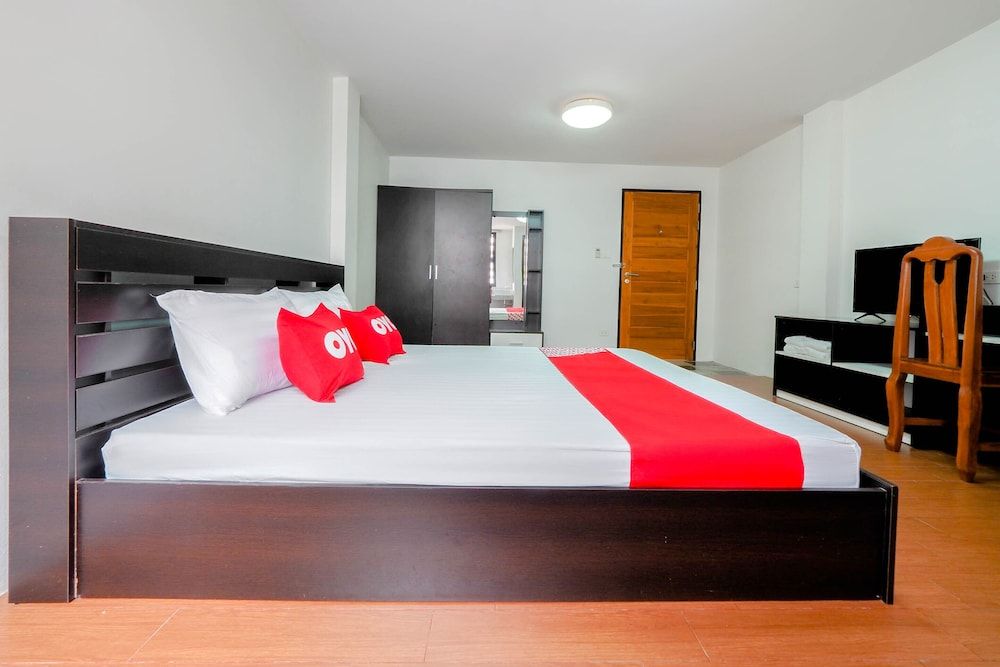 undefined OYO 935 The Palm Apartment 9