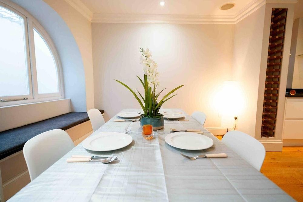 undefined Spacious & Modern 3brs House in Central London 6