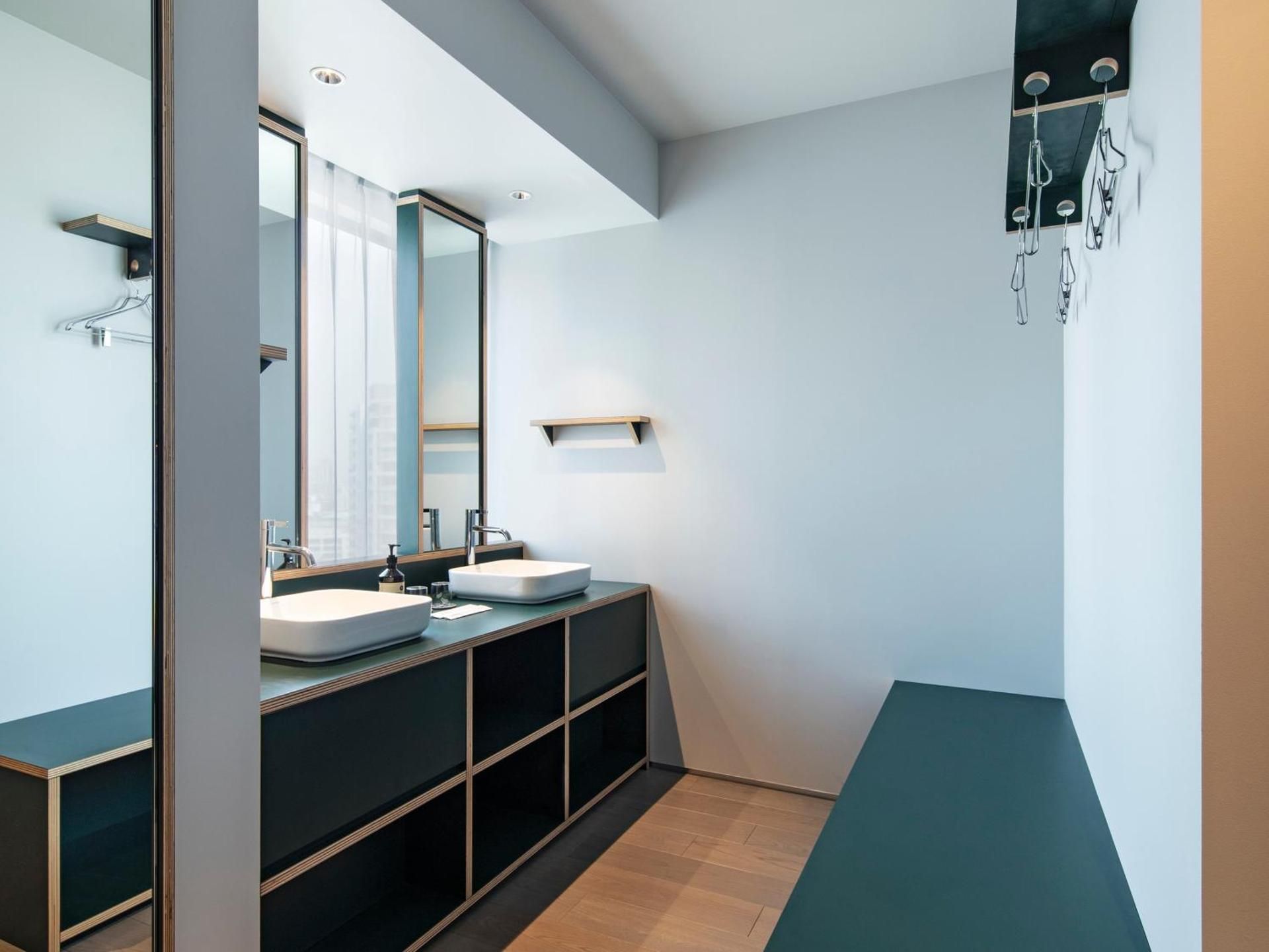 Weekend Suite
