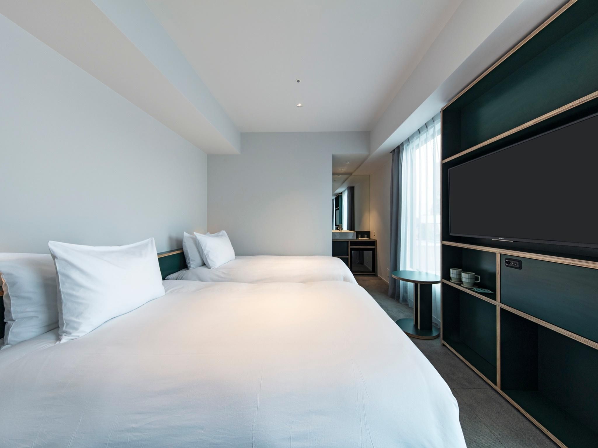 Deluxe Corner Twin Room