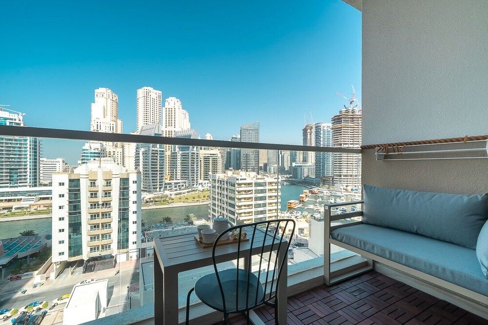 undefined HiGuests - Studio One 9