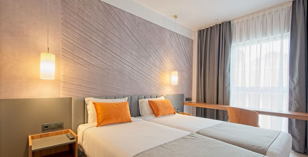 undefined DWO Yuste Alcalá 3