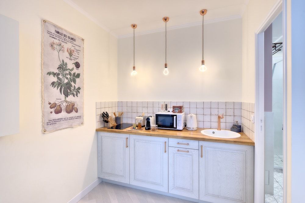 The Charming Luxembourg Garden Luxury Apartment, Ensuite 35