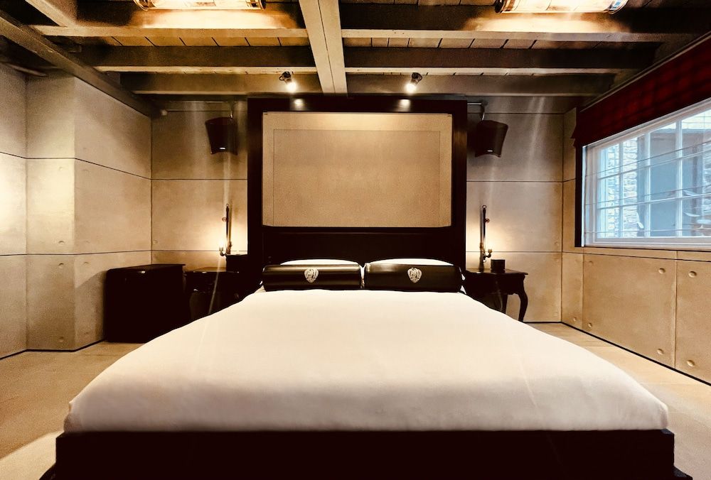 Signature Apartment