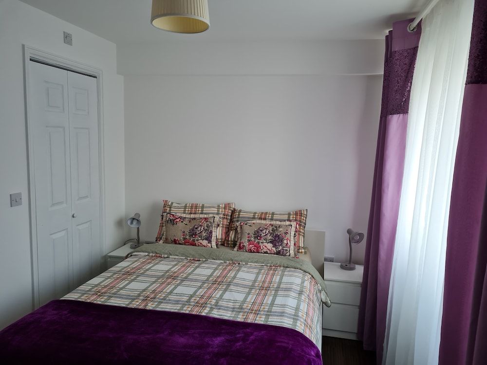 undefined TravelStop #London-Ealing 9