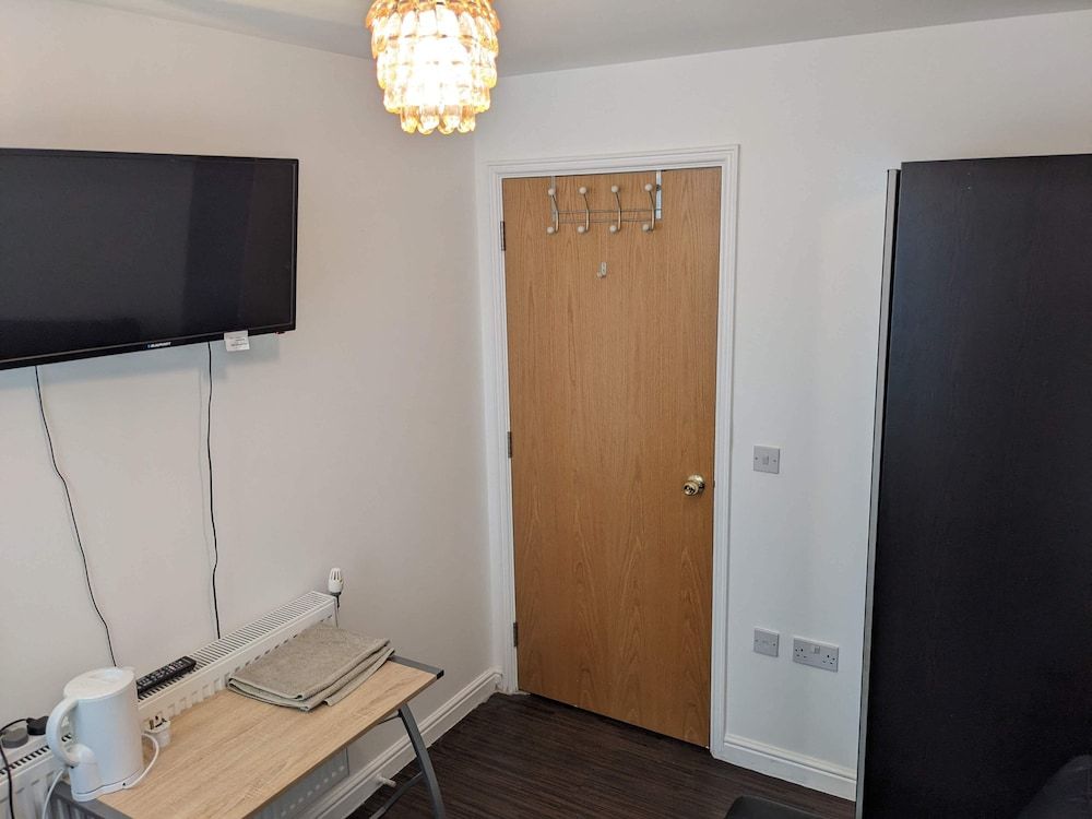 TravelStop #London-Ealing Single-room with Sofa-bed 4