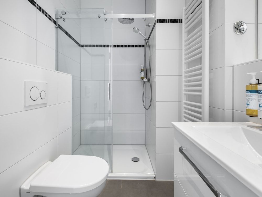 Numa Frankfurt Blau Large Studio, Kitchenette, Balcony 9