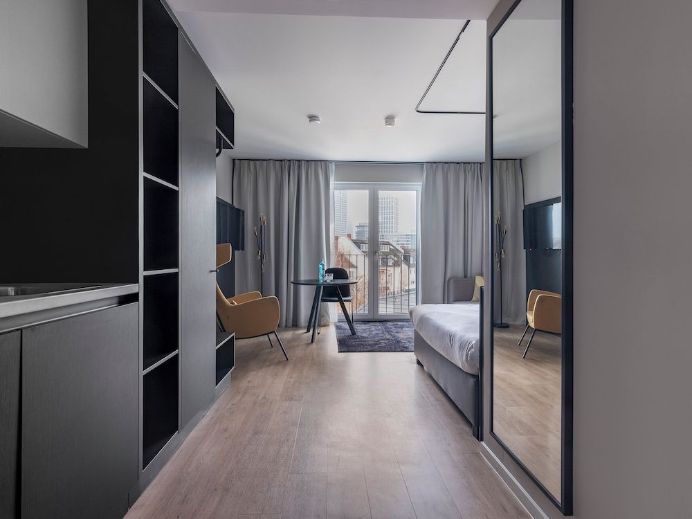 Numa Frankfurt Bloc L Studio, Kitchenette, Lift, with A/C 6