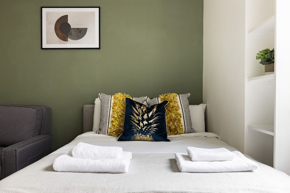 undefined The Bayswater Flats 4