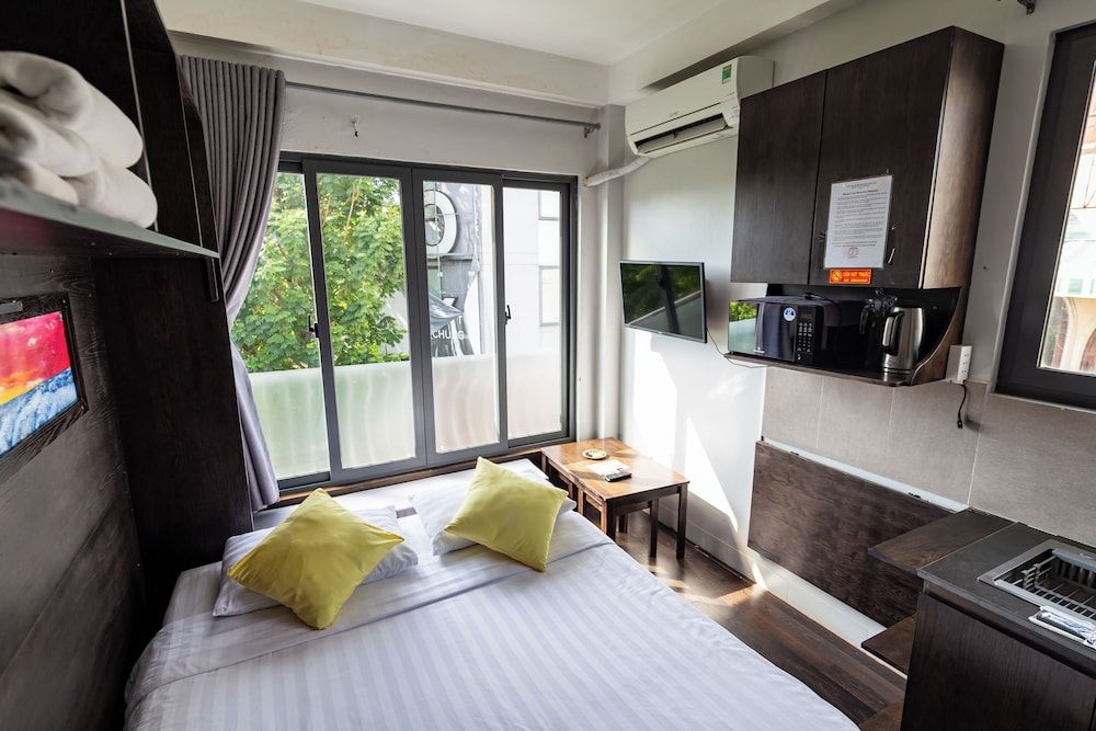 undefined Cozy Riverview 6