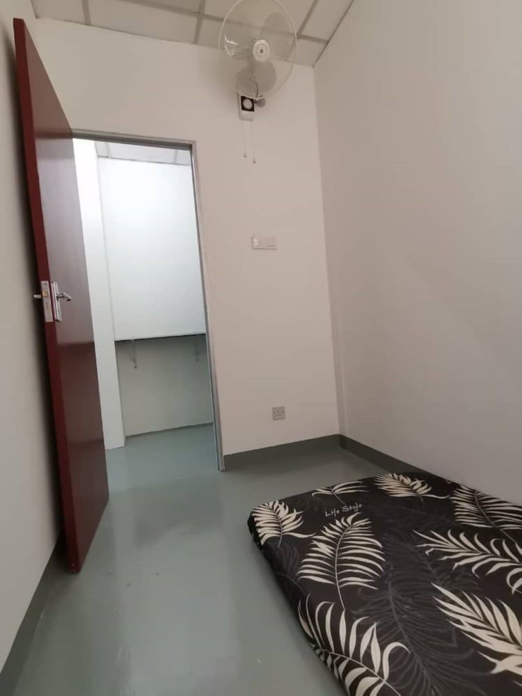 undefined Hotel O Sri Rampai Metro Hostel 6