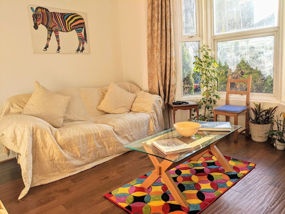 TopHome Arsenal Vacation Home 33