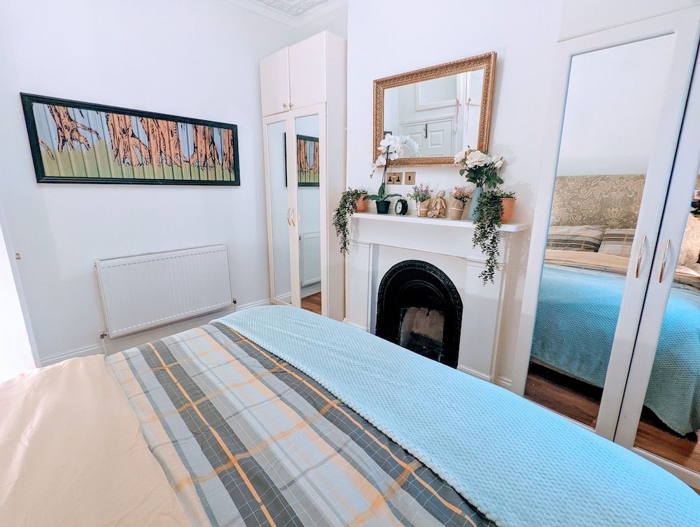 TopHome Arsenal Deluxe House, 6 Bedrooms 36