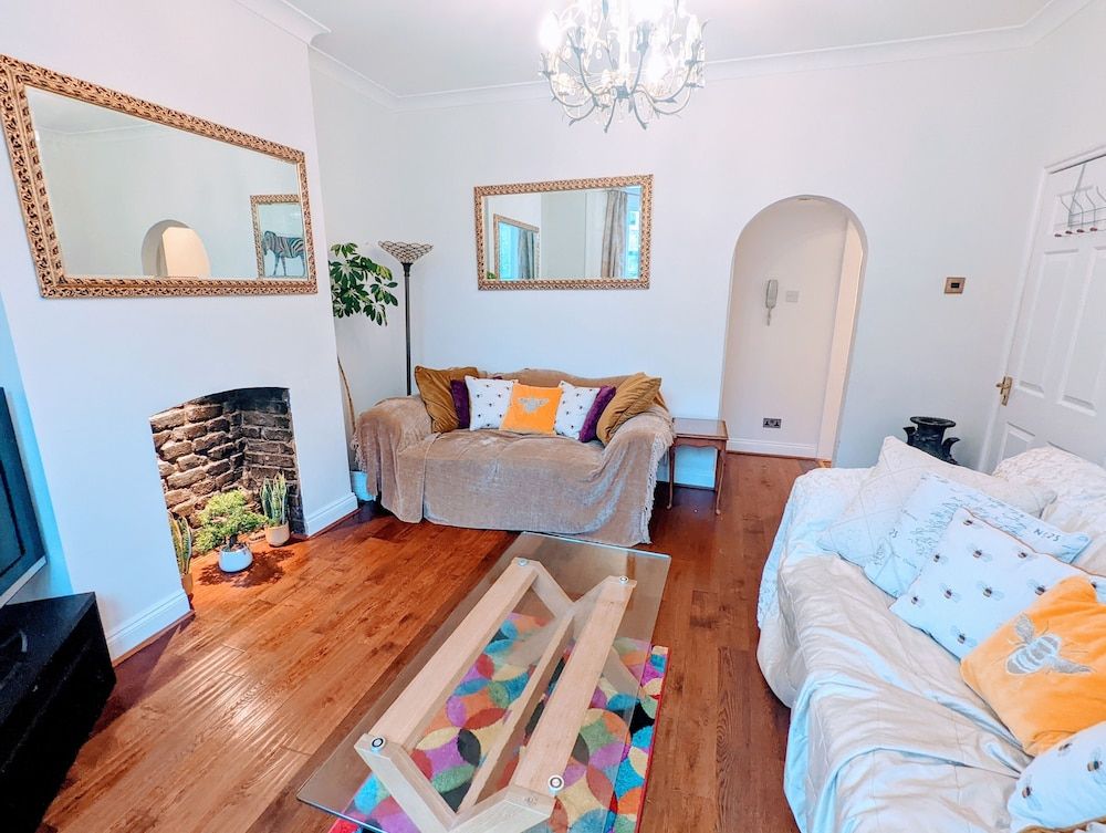 TopHome Arsenal Deluxe House, 6 Bedrooms 39