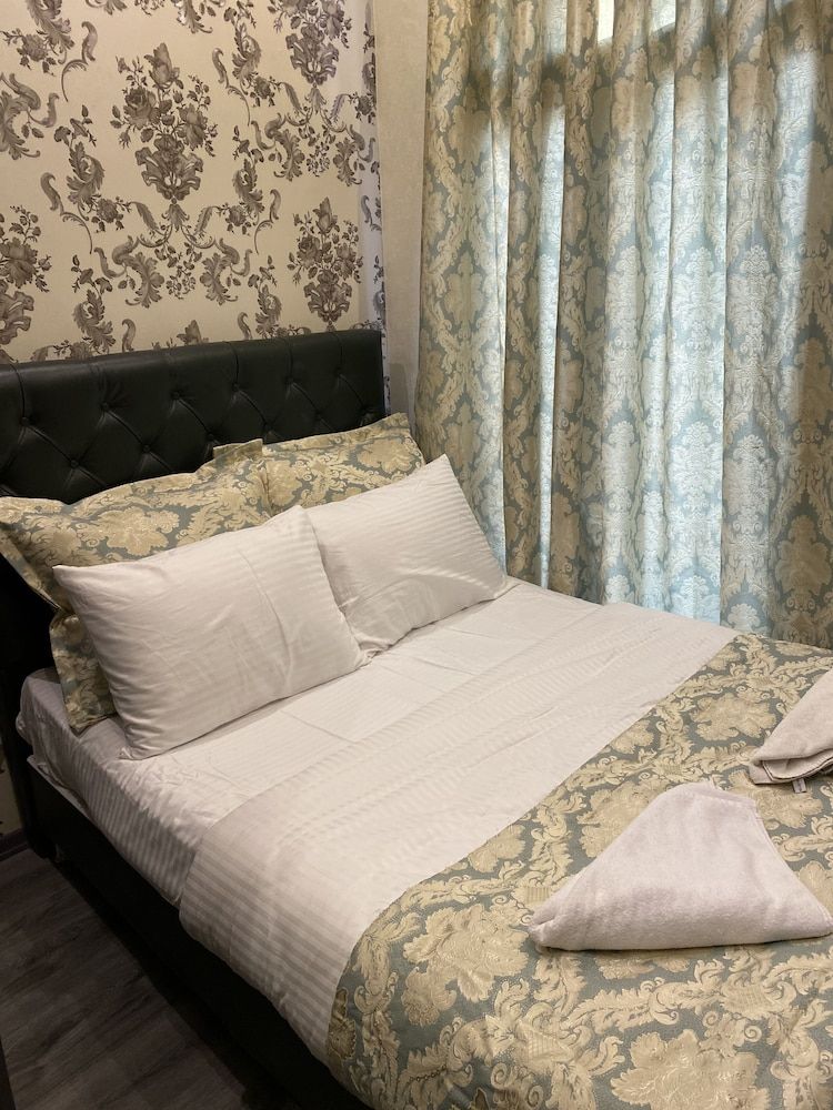 Ganj Hotel Economy Room 4