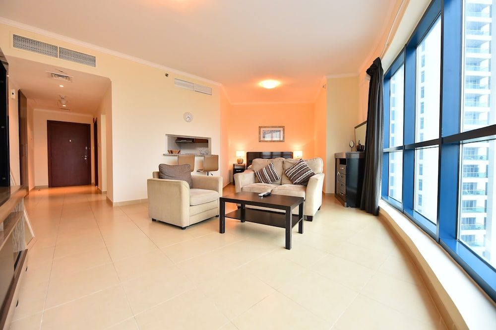 undefined DJ - Bright spacious Studio in JLT 3