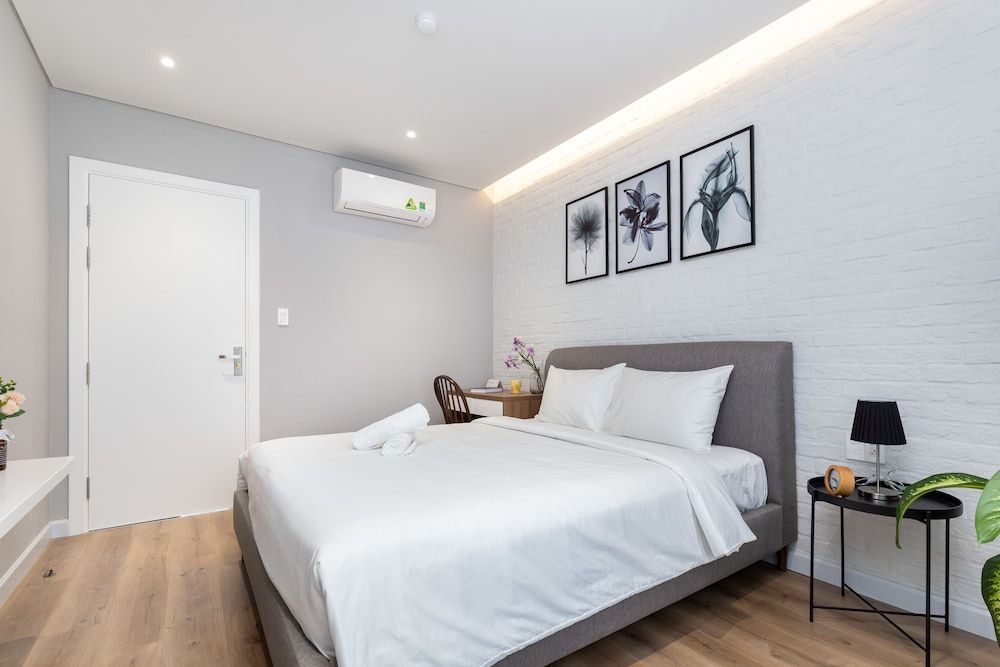 undefined Cozrum Homes Premier Residence 6