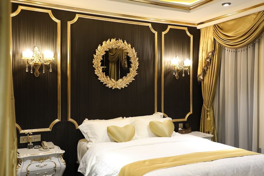 Deluxe Double Room, 1 Queen Bed, Bathtub