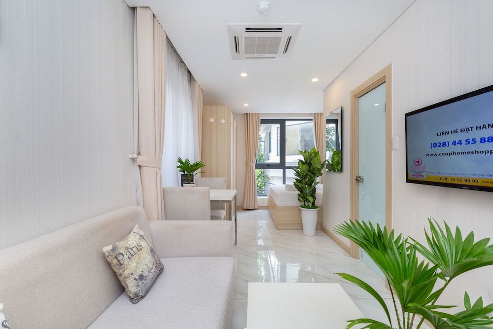 undefined Saigon Paramount 3