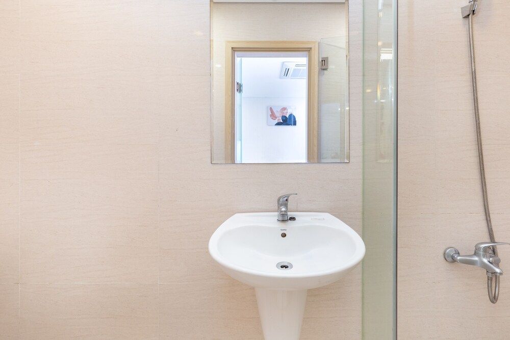 undefined Saigon Paramount 7