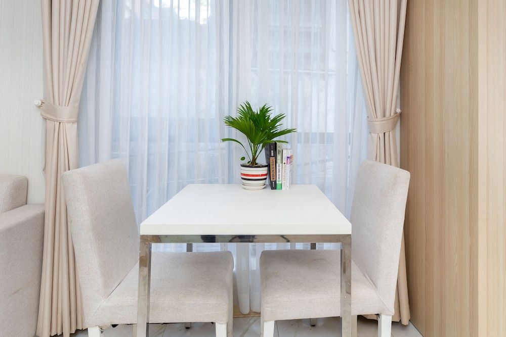 undefined Saigon Paramount 9