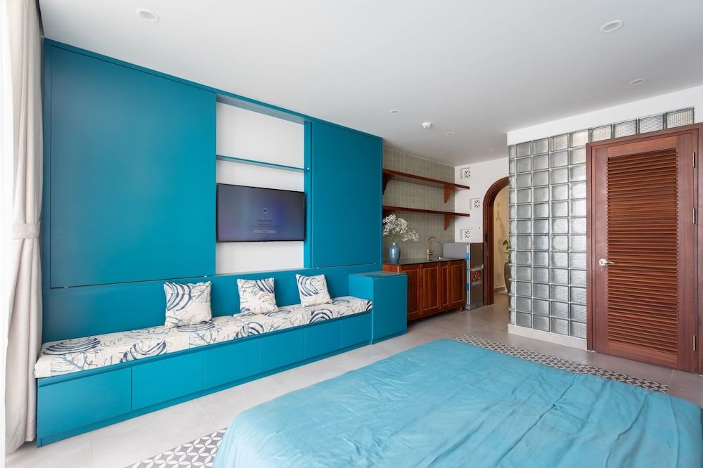 undefined JooHouse Lux 10