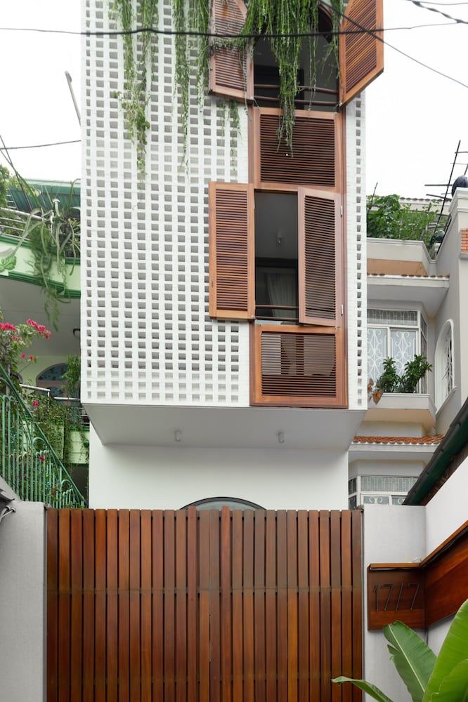 undefined JooHouse Lux 5