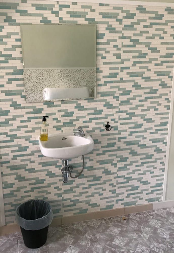 Hostal Apolo XI Twin Room, 2 Twin Beds, Shared Bathroom 5