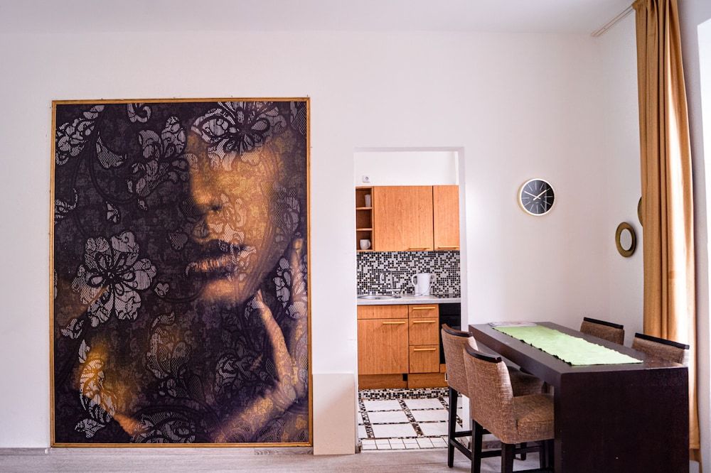 undefined Modern Apartment in The Heart of Vienna 8 10