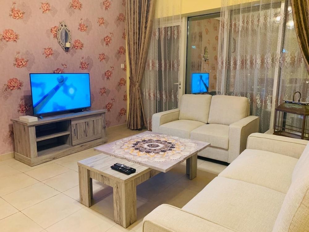 Downtown 2bedroom Holidays R Us