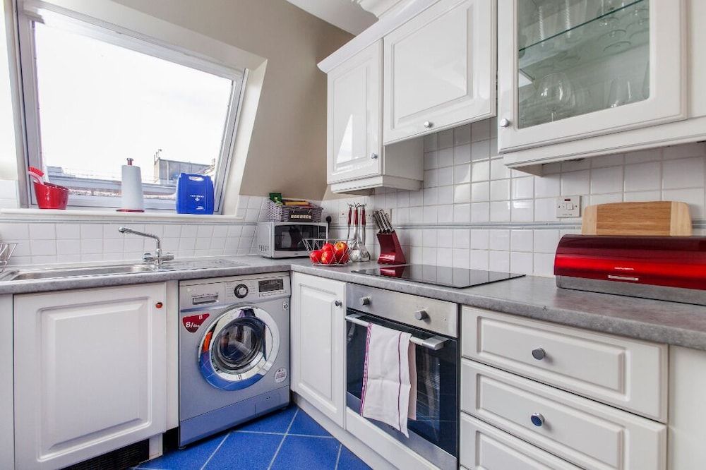 undefined 2Bed 2Bath Apartment in Fitzrovia 6