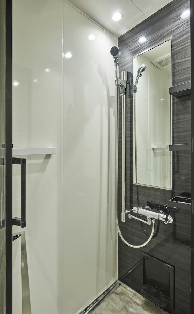 Sakura Cross Hotel Shinjuku East Annex Deluxe Family Room Max6 Comfort4, Non Smoking 8