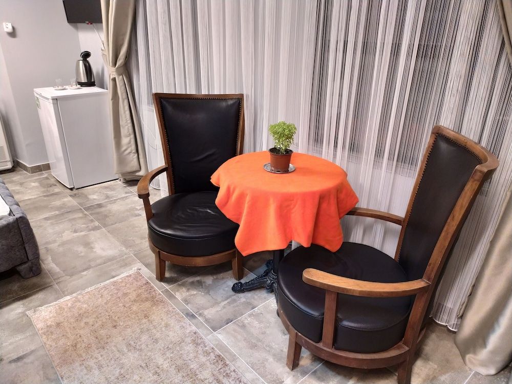 undefined Noble House 8