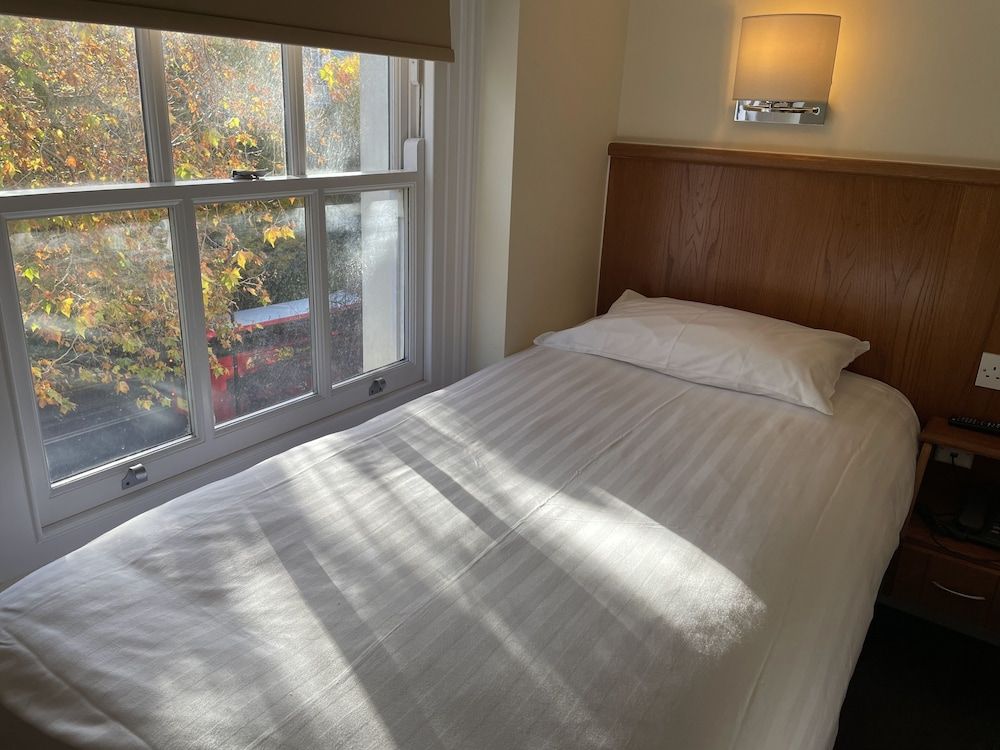 undefined Orchard Hotel 4